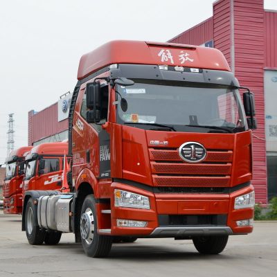 Каква е разликата между CA4180P66K25E6 4X2 и CA4180P66K25E6 6X4?